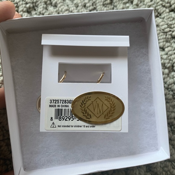 Kenneth Cole Red Sprinkle Stone Earrings - NWT - Picture 4 of 5